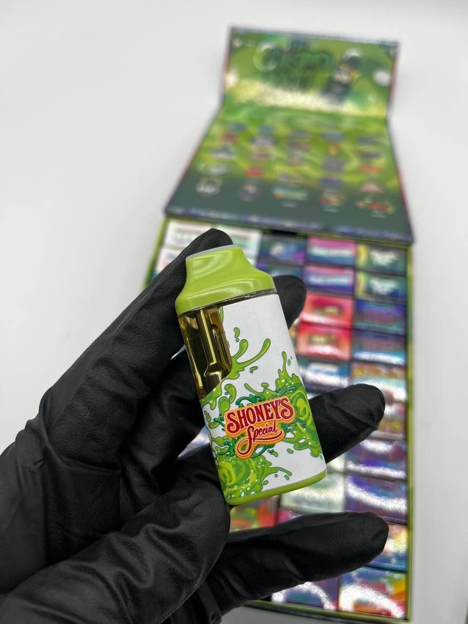 whatsapp-image-2024-05-16-at-7-17-51-pm.jpeg Mind melters 2g live resin liquid diamonds disposable vape pen - Image 1